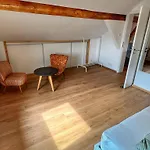 Helle 2 Zimmer Dg Wohnung